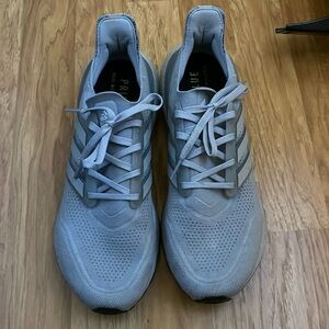 Adidas Primeblue made with parley ocean plastic Men’s Size 13